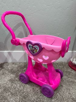Minnie Mouse shopping cart