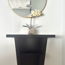 Accent  Or End Table With Free 30” Round Mirror 