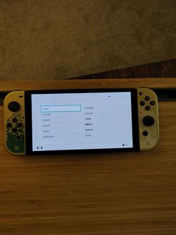 Nintendo Switch OLED - Tears of The Kingdom special edition