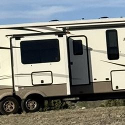 2018 Keystone Montanna