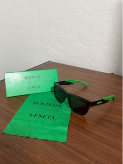 Bottega Veneta BV1233S 003 wraparound Green Sunglasses