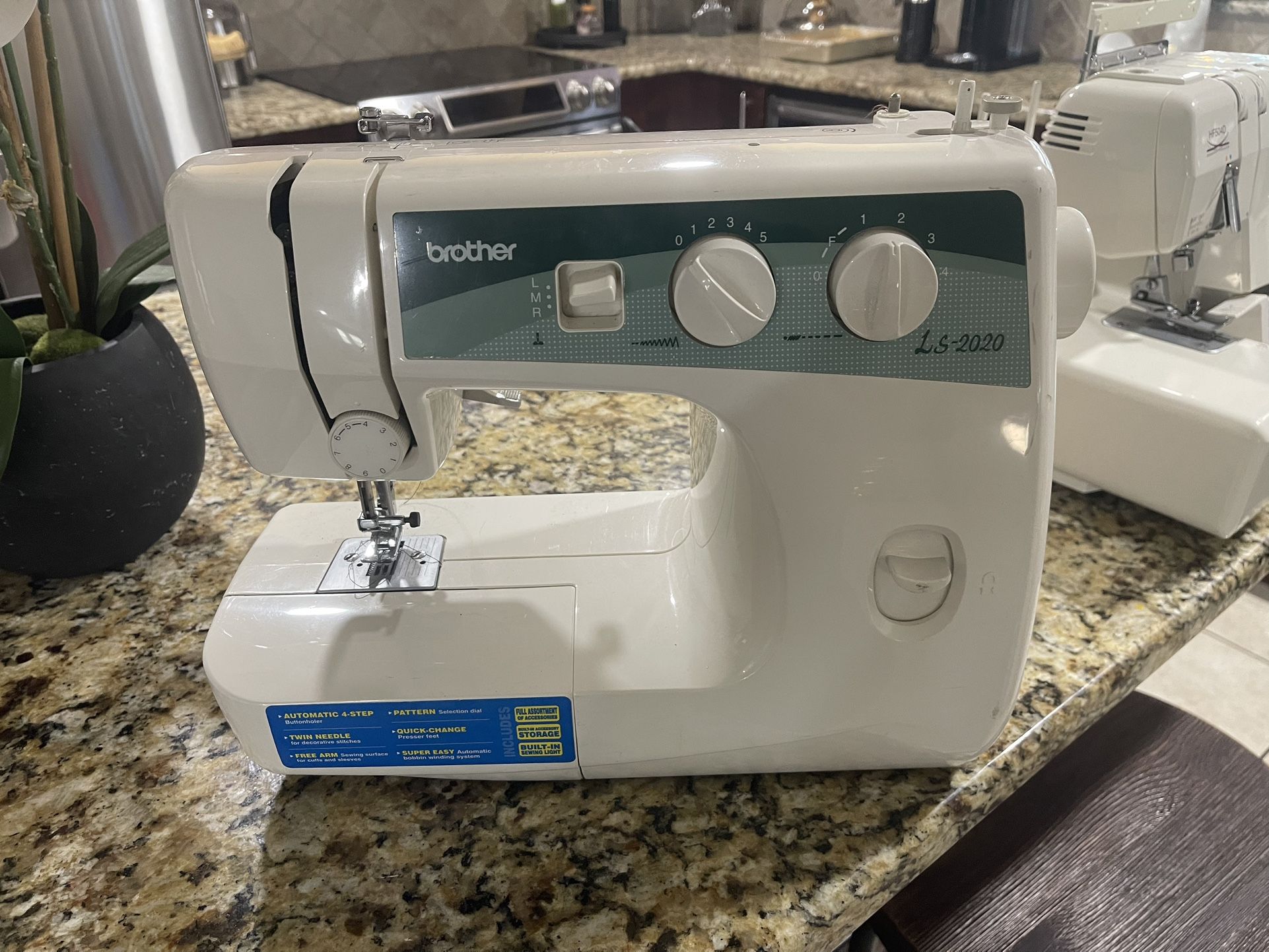 Sewing 🧵 Machine  2x