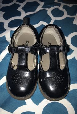 Oshkosh toddler size 9