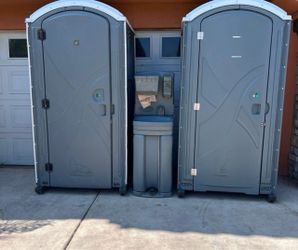 PortaPotty R