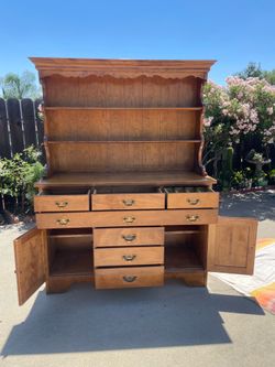 Cabinet with Hutch