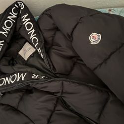 Moncler Puffer Jacket 