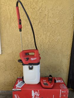 Milwaukee M12 2gall sprayer tank with 2.0 battery and charger 