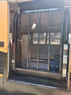 Handy cap lift, clean