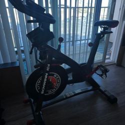 Schwinn IC4 Cycling Indoor Bike!!! 