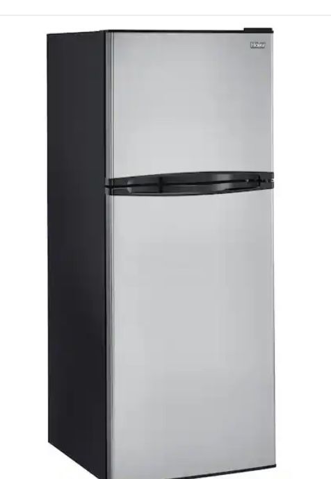 Mini Magic Chef Refrigerator