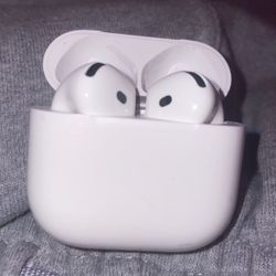 Brand new Apple Airpod 4s Noise, Cancellation