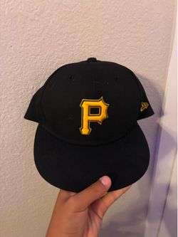 Fitted base ball hat