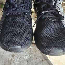 Adidas Size 9.5 New $30 Bucks