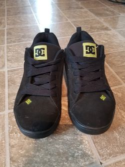 DC skateboard sneakers size 7