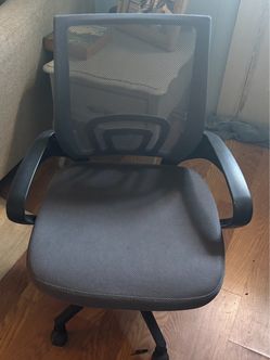Gray Mesh Office Chair with Armrests