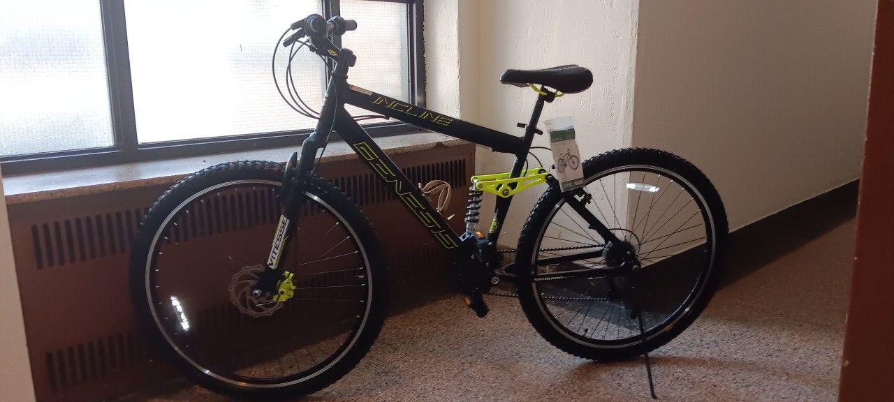 BRAND NEW NEW GENESIS 29 INCH FAT TIRE MOUNTAIN BIKE!!!!!!!!!