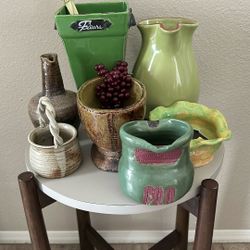 Beautiful 7 Piece Pottery Collection Boxed For Delivery!