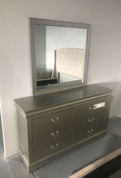 Brand New champagne dresser and mirror