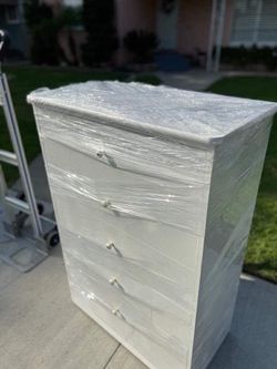 Beautiful dresser color white