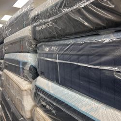 Queen Size Name Brand Mattresses