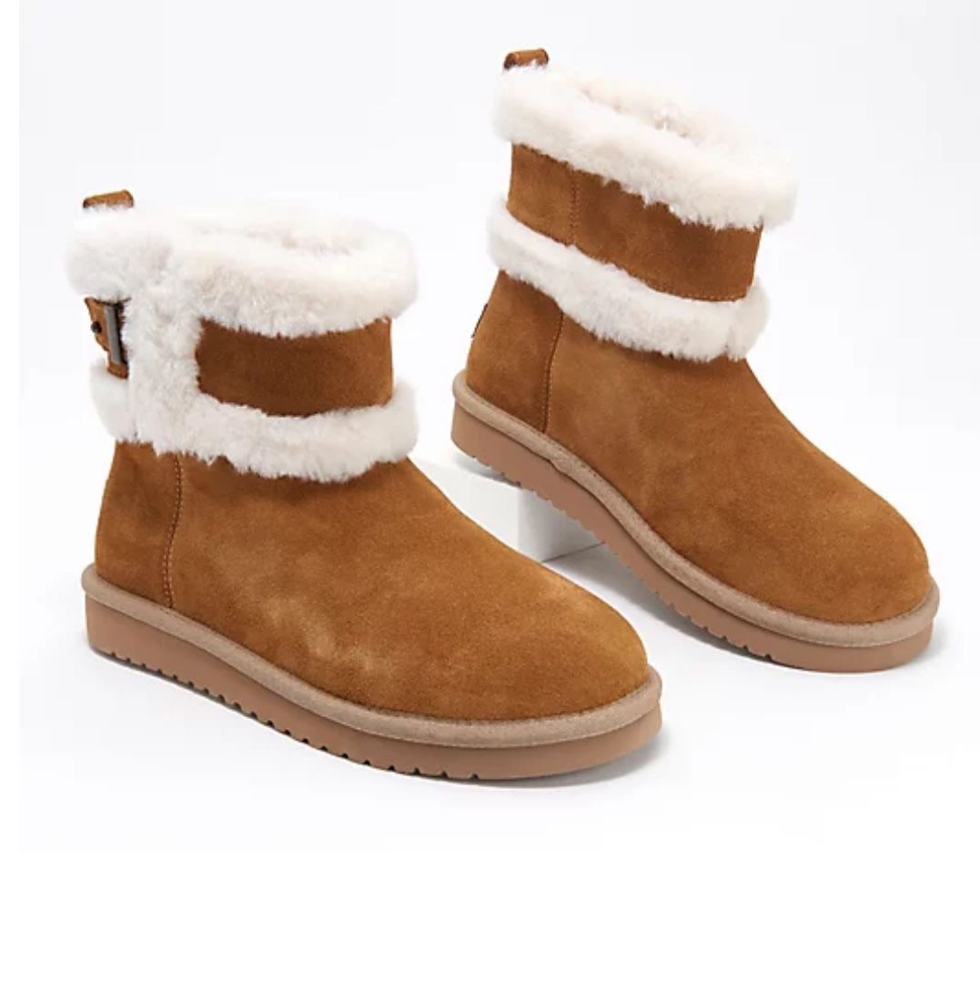 Koolaburra by UGG Suede Mini Winter Boots (7M)