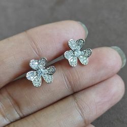 VCA Clover Zirconia Stone Stud Earring 