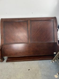 King Sleigh Bed
