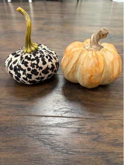 Decor pumpkins
