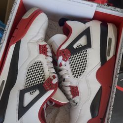 Jordan 4 Fire Red *Used* *Size 11*