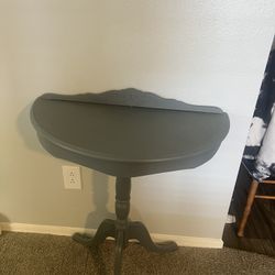 Half moon Table