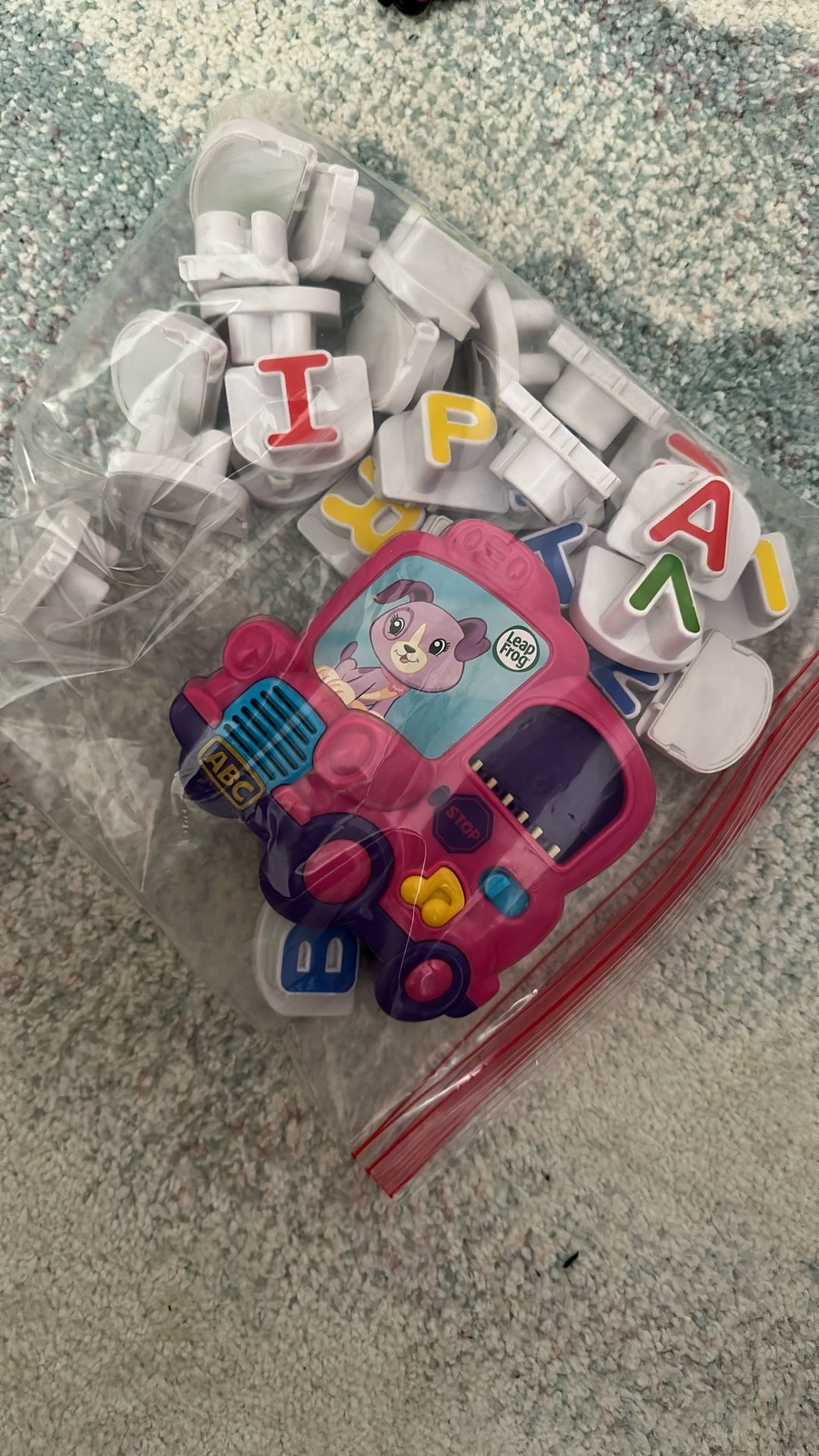 LeapFrog Fridge Phonics Magnetic Letter Set, Pink