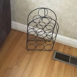 Wine bottle holder￼