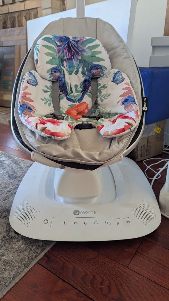 Mamaroo Baby Swing
