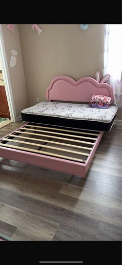 Queen bed with lights
