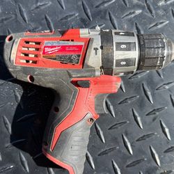 Milwaukee M12 3/8” Hammer Drill/Driver (Cordless) – Tool Only