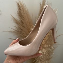 Nude Pumps Heels