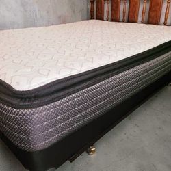 Queen bed by Sealy (Weds)