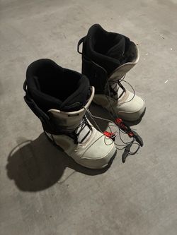 Snowboard boots (Used)