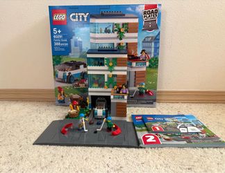 Lego City Family House  Set 60291