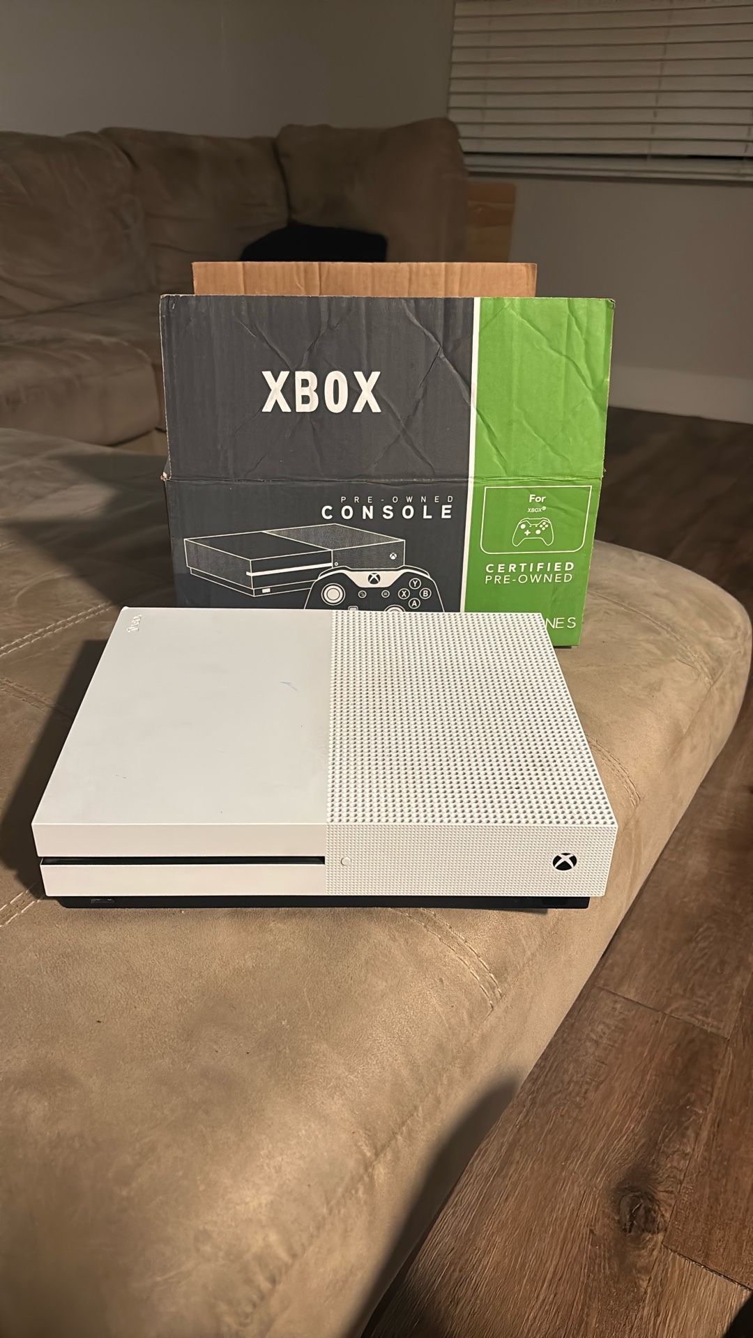 Xbox One With Controller