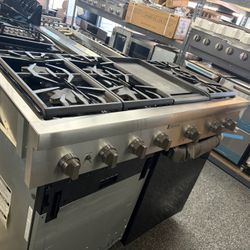 Thermador Stainless Steel 48” Gas Rangetop With Griddle