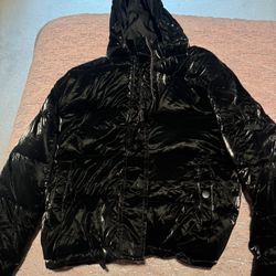 Nwt Womens Black Velvety Cropped Puffer Xoxo Jacket Size Large 