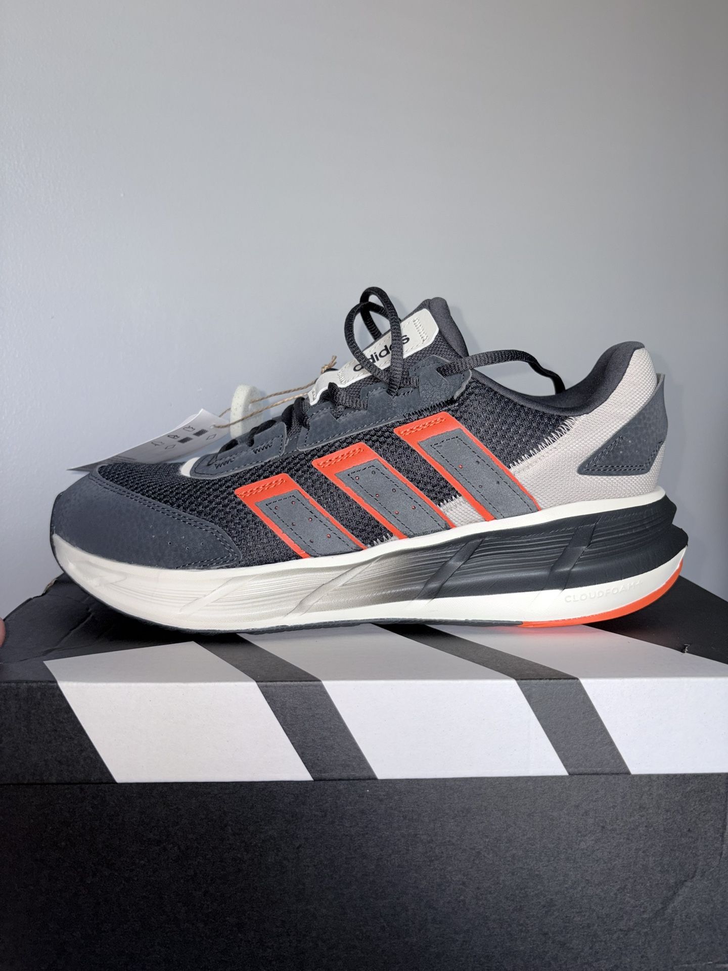 Men’s Adidas Size 10.5
