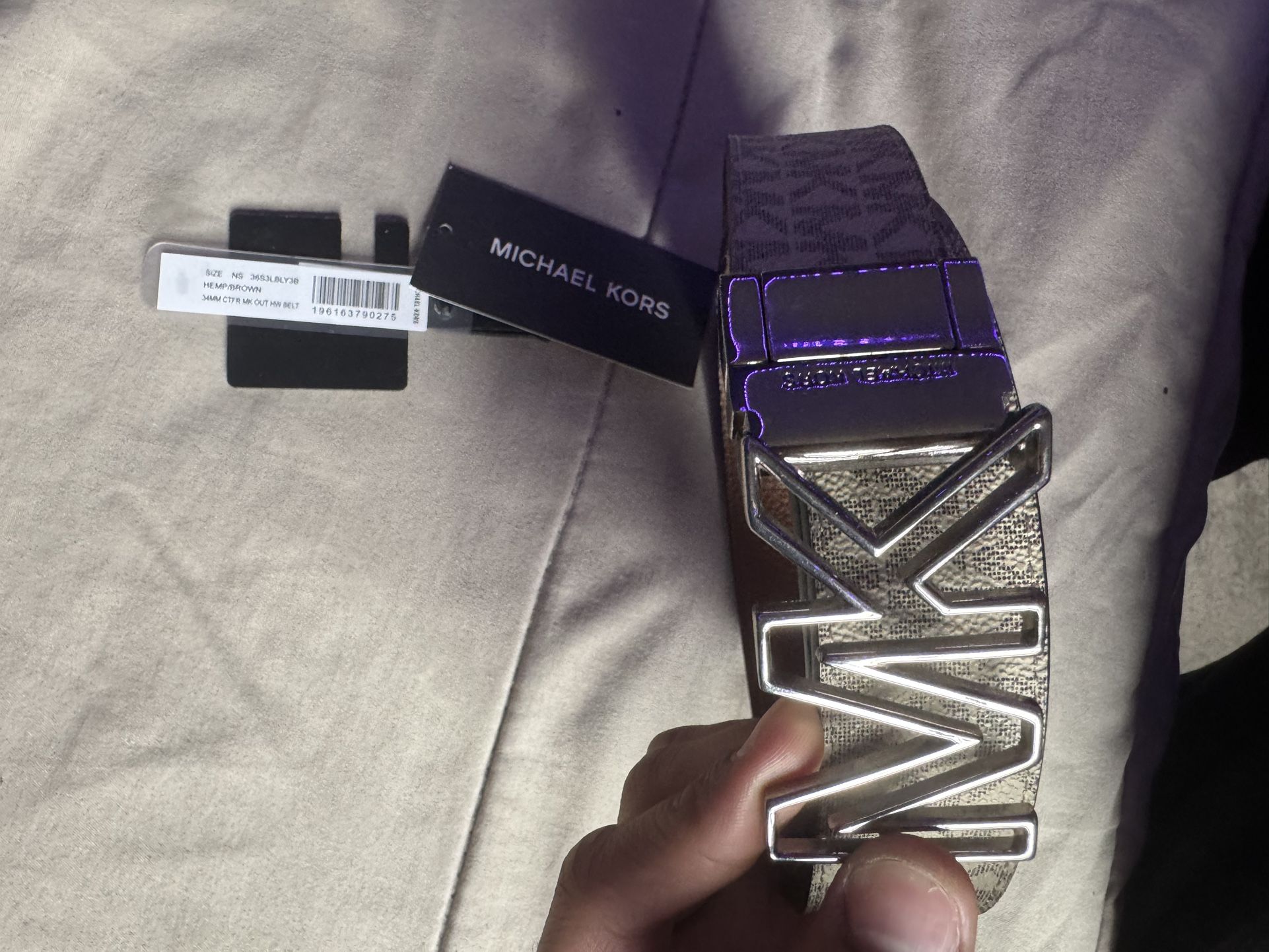  105$ Michael Kors Reversible, MK backwards Belt  WILLING TO NEGOTIATE 