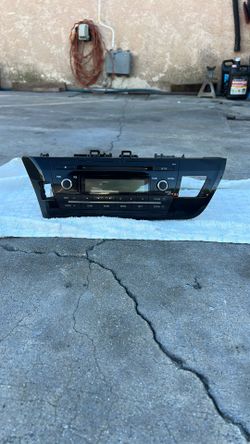 2015 Toyota Corolla OEM AM FM CD Radio 86120-02F60 Panasonic