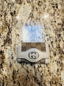 Authentic Gucci Six Key Holder