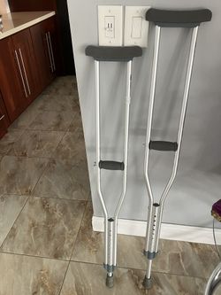 Muletas,ajustable A Su Medida ,buenas Condiciones.