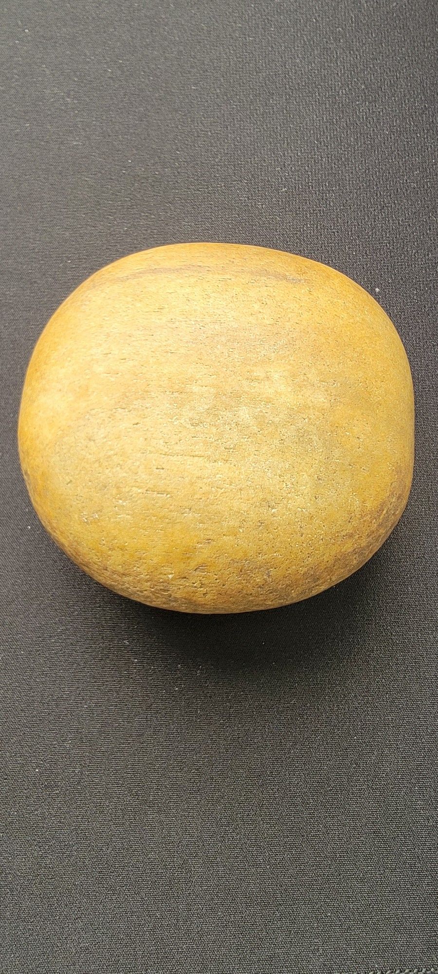 🌕 Authentic Moon Rock from Sirius Collector – Rare Yellowish Lunar Stone Display Piece
Description:
Bring the mystery of outer space into your hand