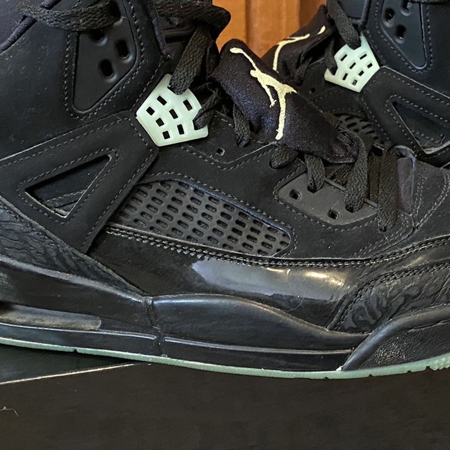 Jordan spizike black green sale