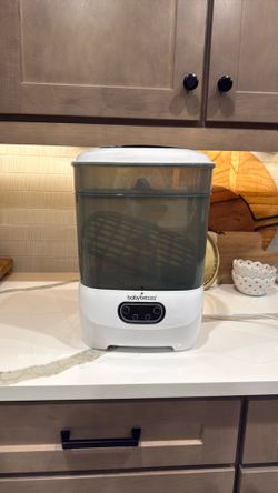 Baby Brezza sterilizer and dryer